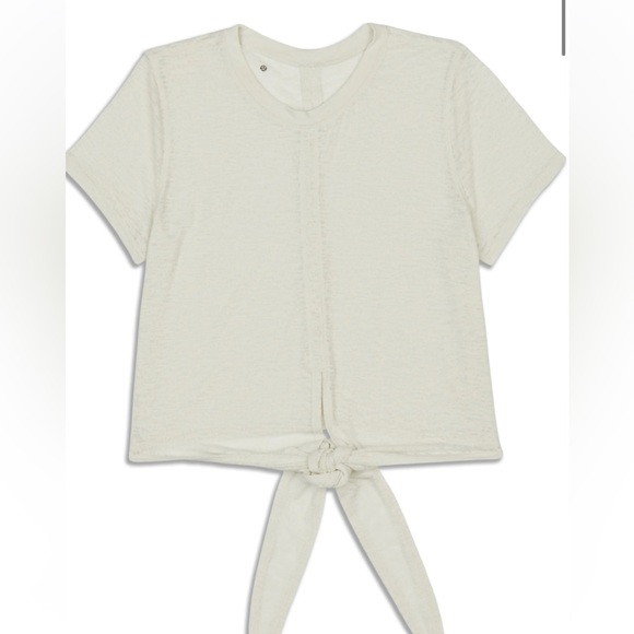 Lululemon women’s T-Shirt - Picture 6 of 6